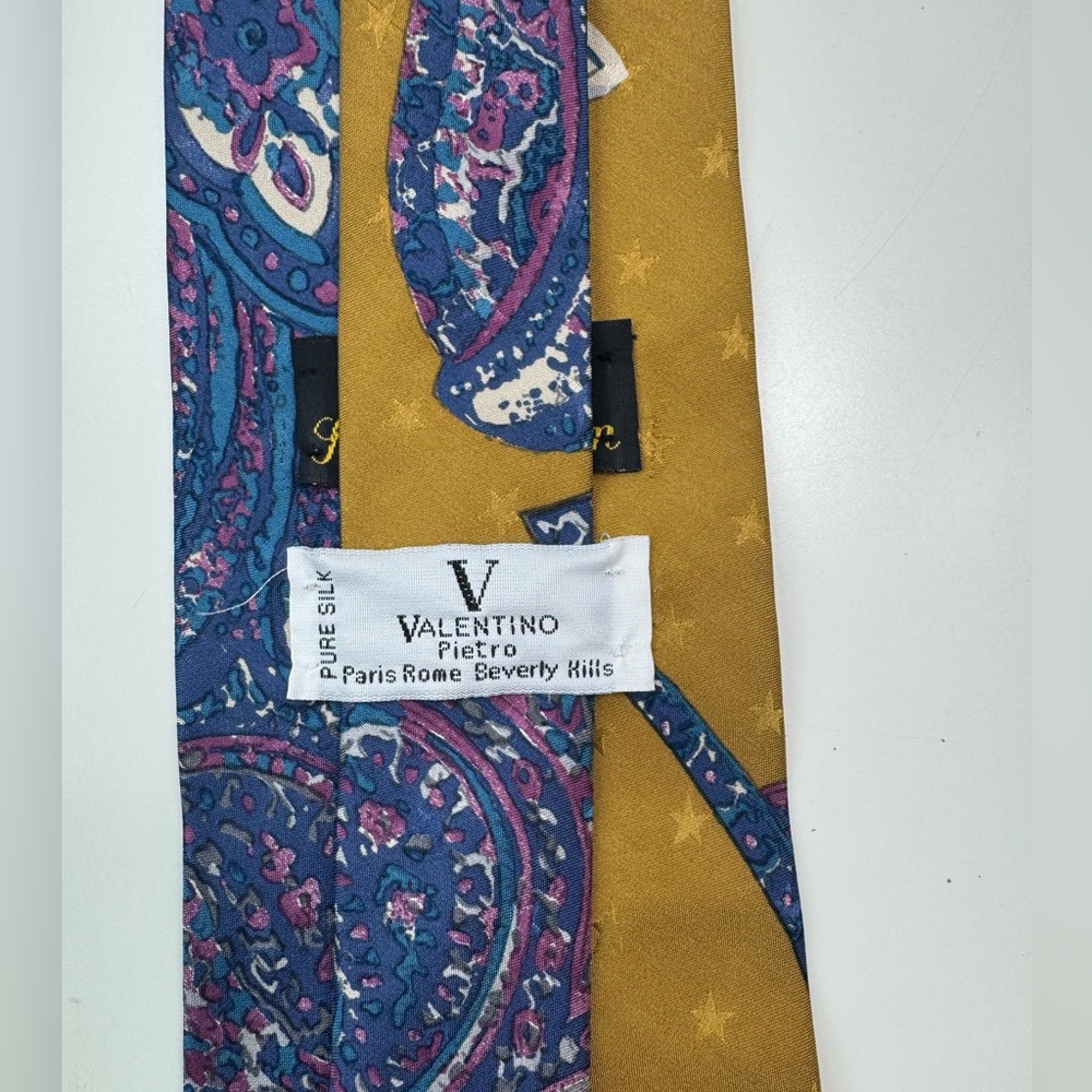Vintage 90’s Valentino Pietro Paisley and Star Patterned Silk Tie
